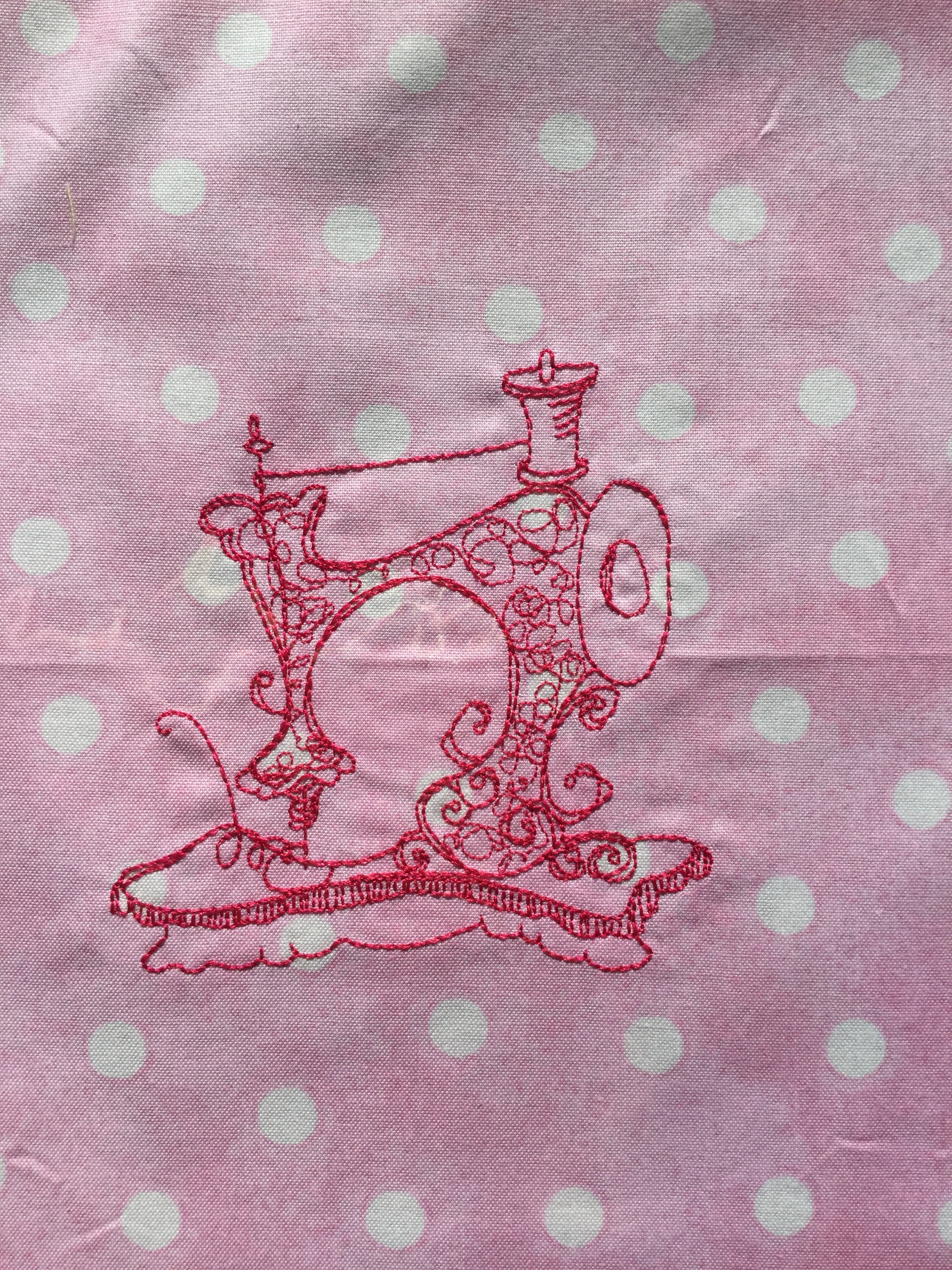 Loralie Designs] 刺繍生地 Sew Machine6赤色2 - 【輸入生地通販 
