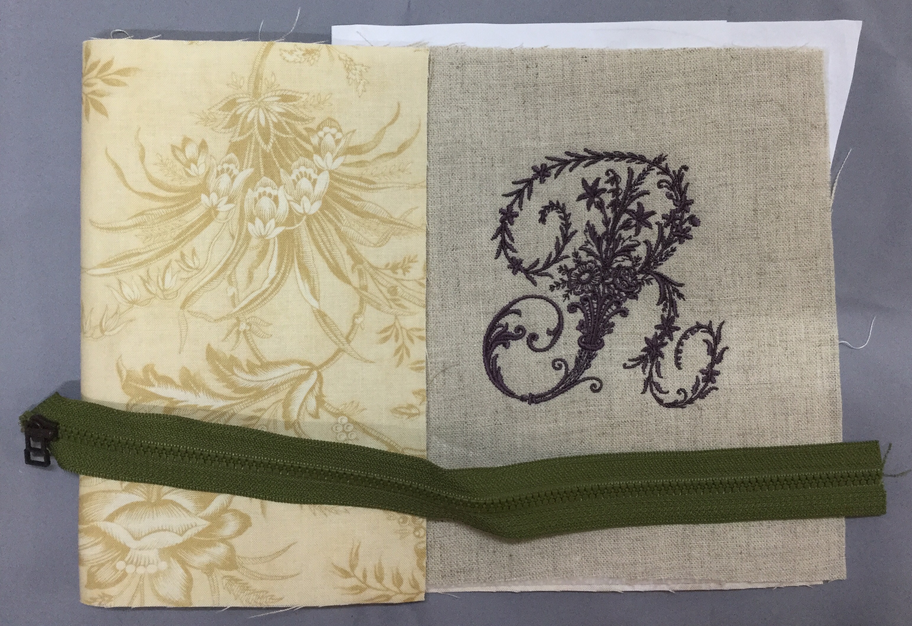 1点限り Cuteポーチキット イニシャル刺繍r Llサイズ 輸入生地通販 オリジナル刺繍データ Anhouse